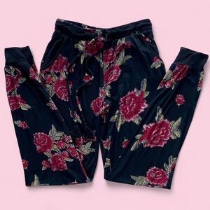 🥀 Rose joggers with elastic tie waistband, No Boundaries brand, size XS